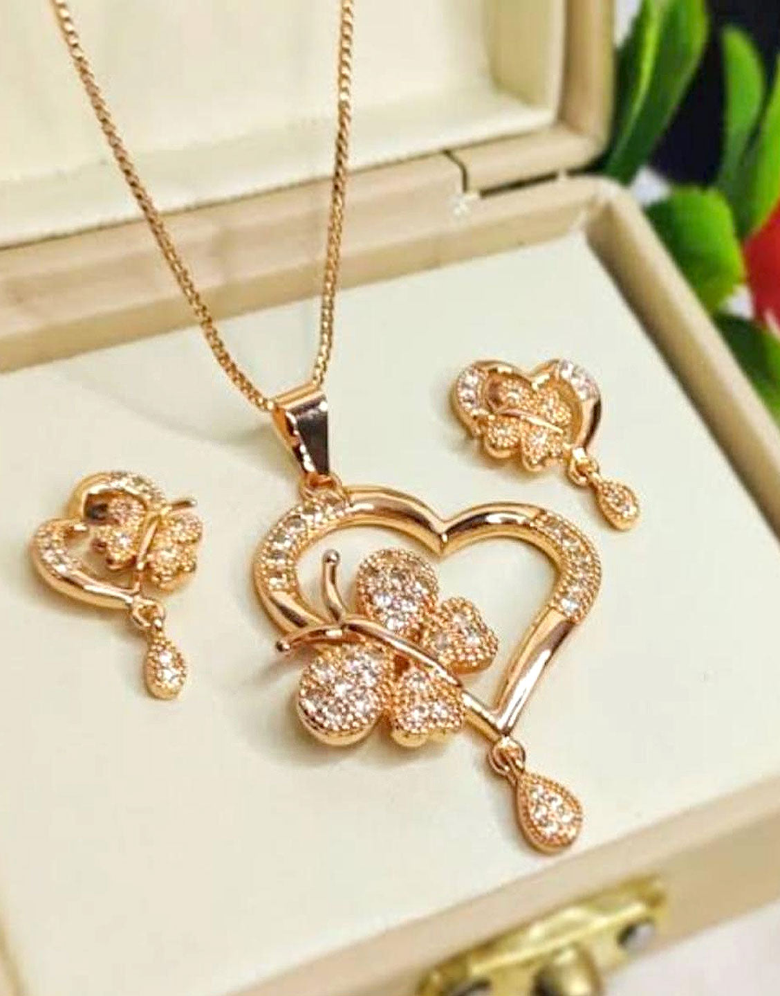 Chic Butterfly & Heart Shape Necklace Set for Girls (TK16359)