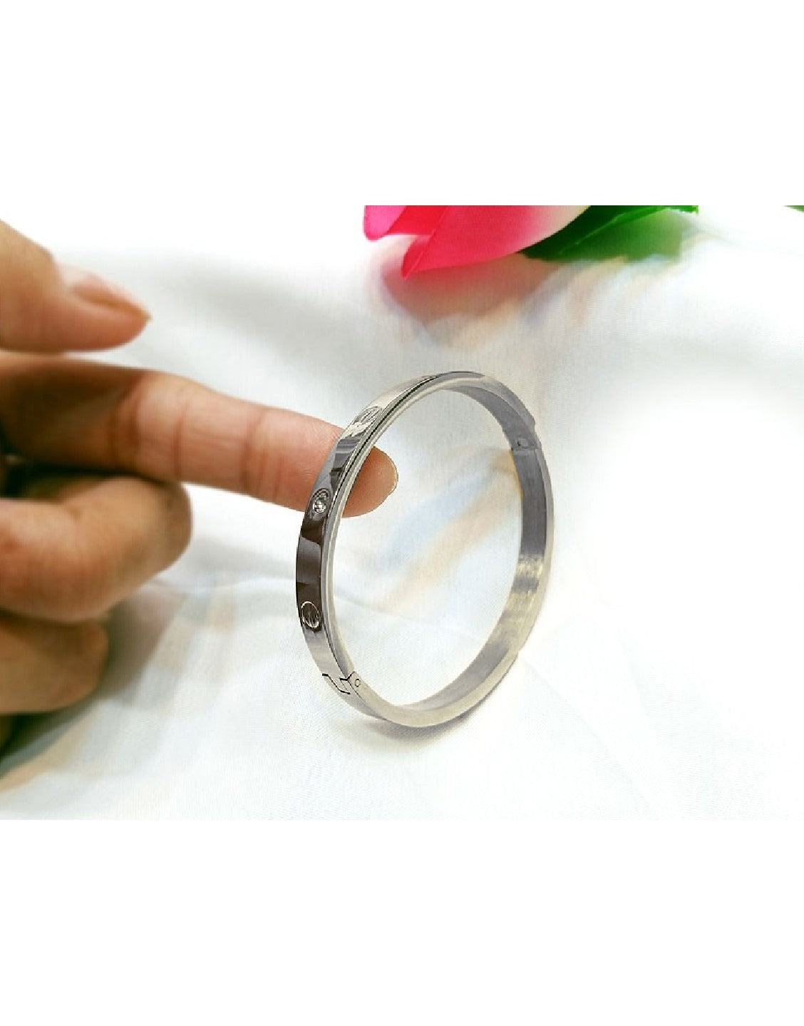 Elegant Silver Fashion Bracelet for Girls (TK16576)