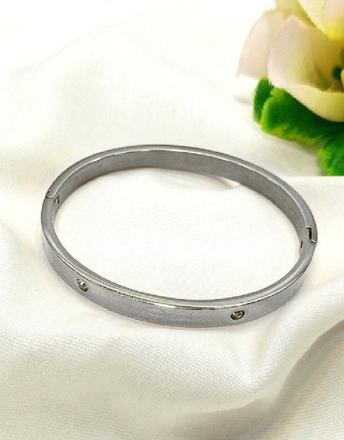 Elegant Silver Fashion Bracelet for Girls (TK16576)