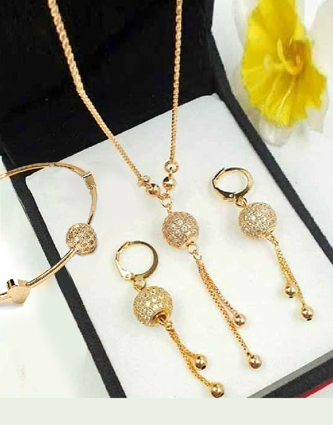 Adorable Ball Shaped Zircon Jewellery Set with Bracelet & Earrings (TK17516)