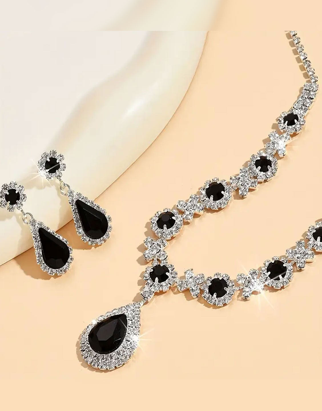 Adorable Silver Plated Jewelry Set, Necklace & Drop Earrings (TK17870)