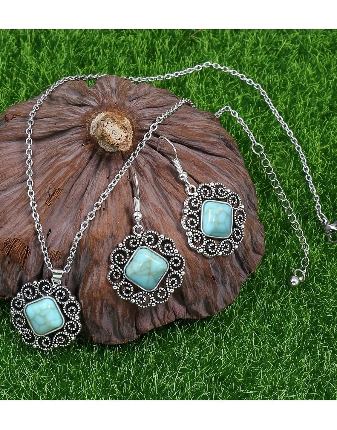 Vintage Silvery Rectangular Turquoise Necklace with Earrings Set (TK17915)