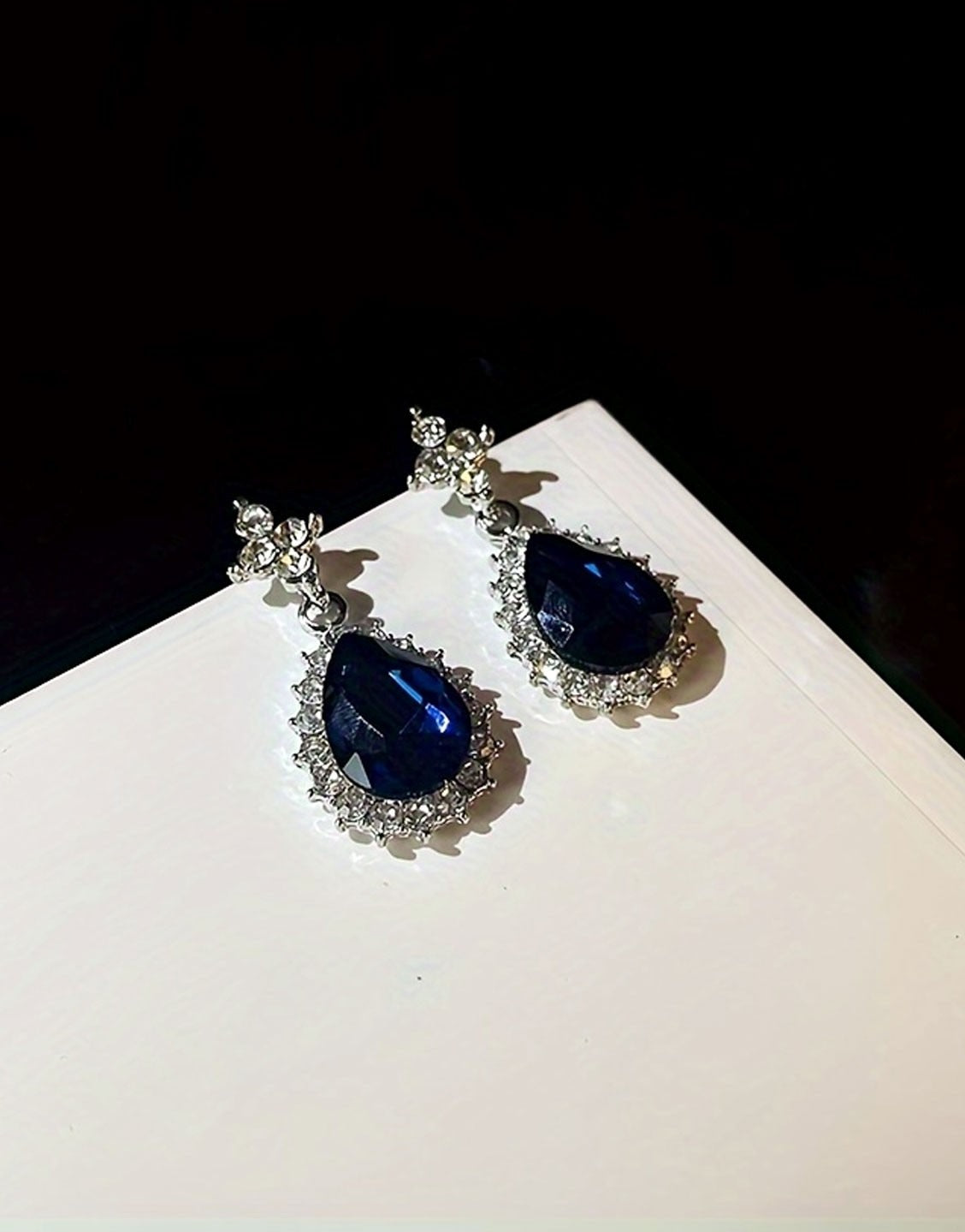 Elegant French-Inspired Necklace Set with Earrings - Perfect for Parties (TK18032)