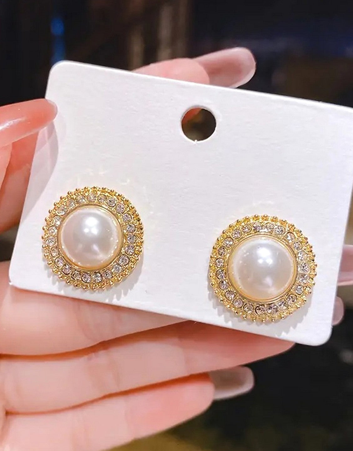 Dazzling Round Shaped Imitation Pearls & Rhinestones Stud Earrings (TK18073)