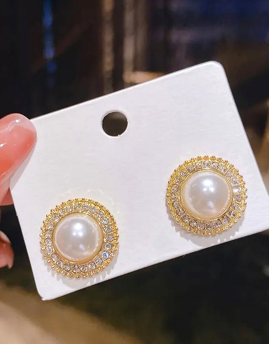 Dazzling Round Shaped Imitation Pearls & Rhinestones Stud Earrings (TK18073)