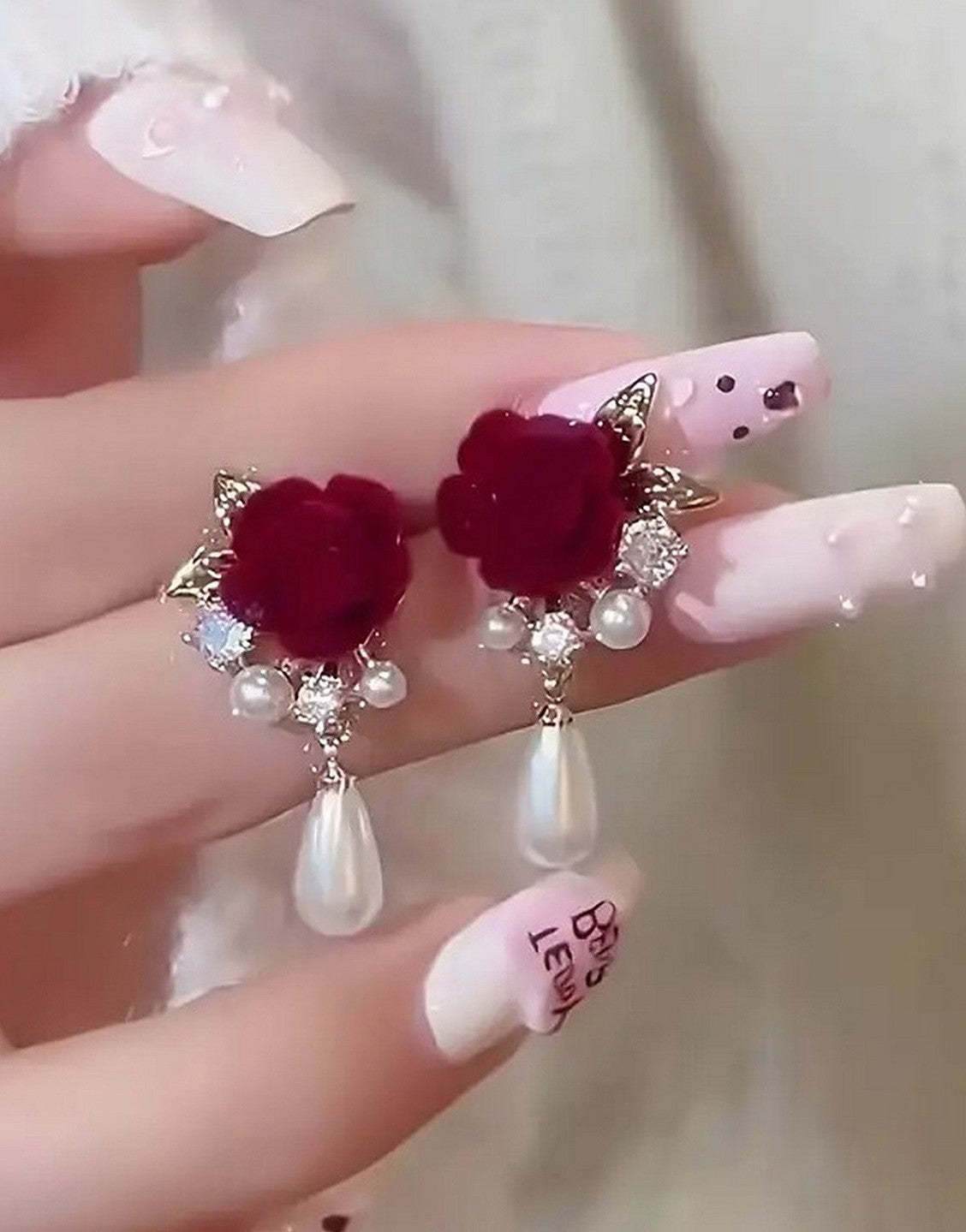 Rose Flower Inlaid Imitation Pearl Earrings for Girls (TK18078)