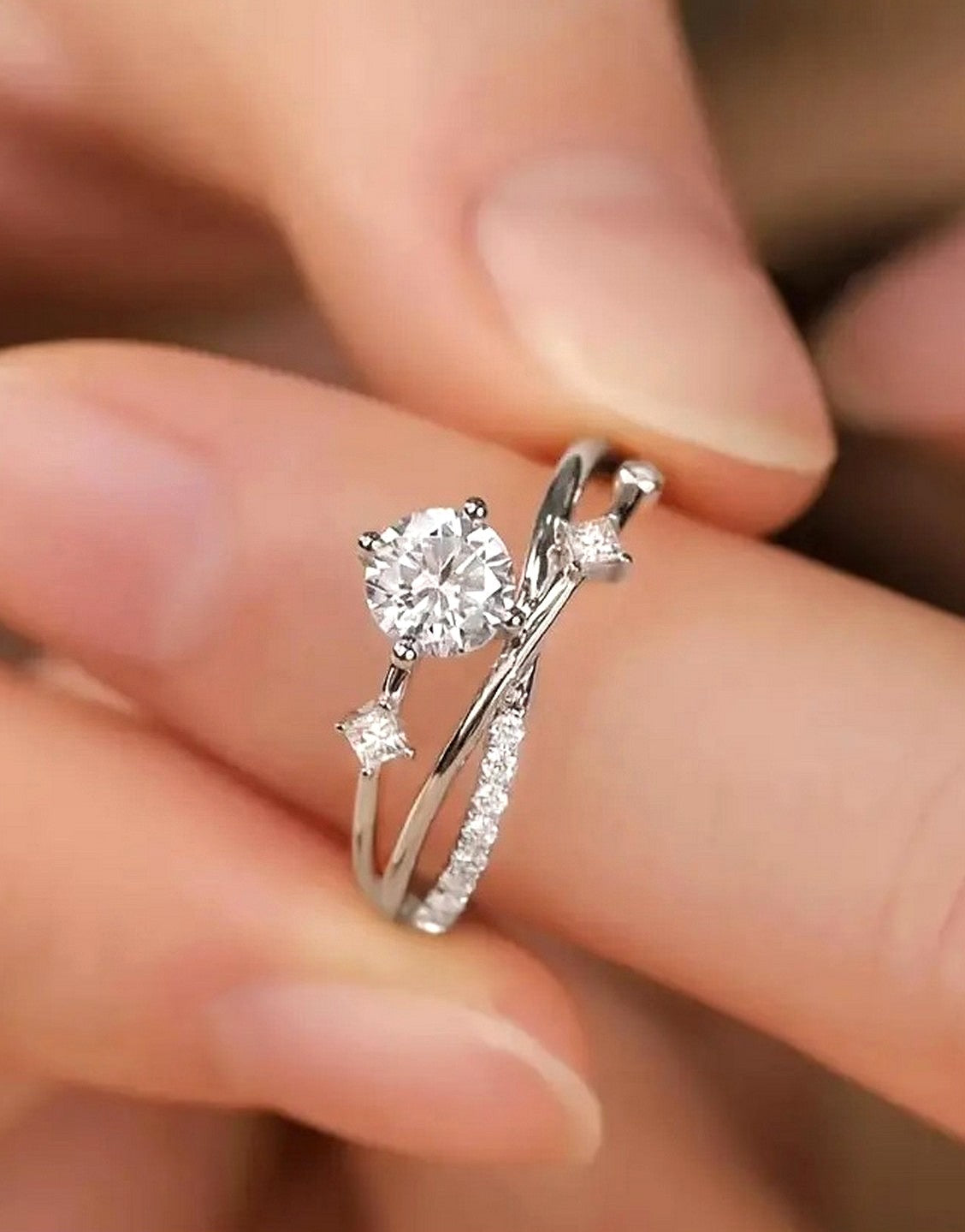 Adjustable Synthetic Cubic Zirconia Silver Starry Sky Ring for Women (TK18098)