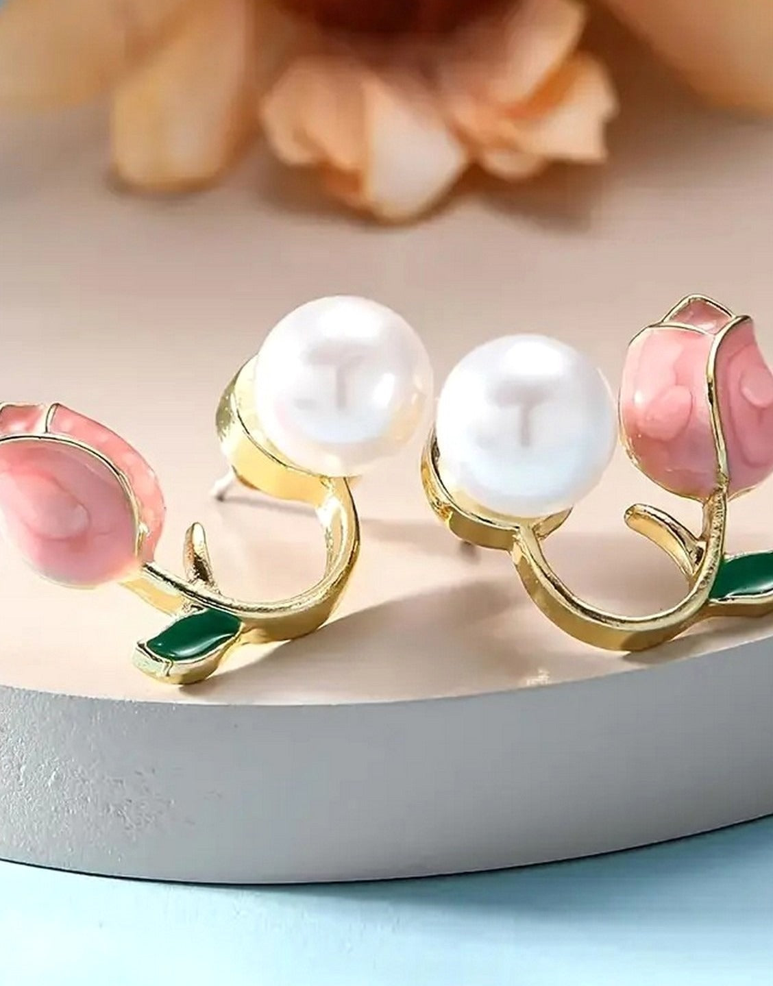 Versatile Tulip Shape Imitation Pearl Necklace & Earrings Set (TK18104)