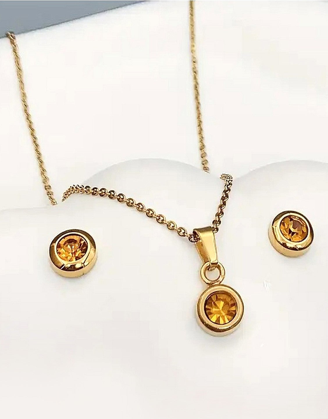 Stylish Champagne Color Zirconia Earrings & Necklace Set - Perfect as a Gift for All (TK18107)