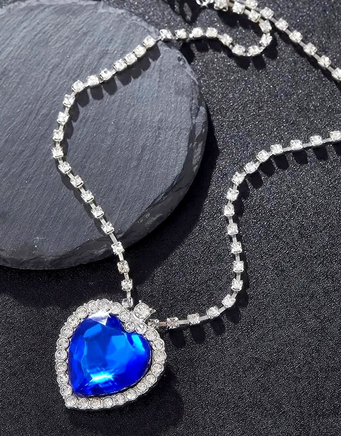 Luxurious Titanic Heart of the Ocean Inspired Blue Stone Pendant Necklace for Women (TK18113)