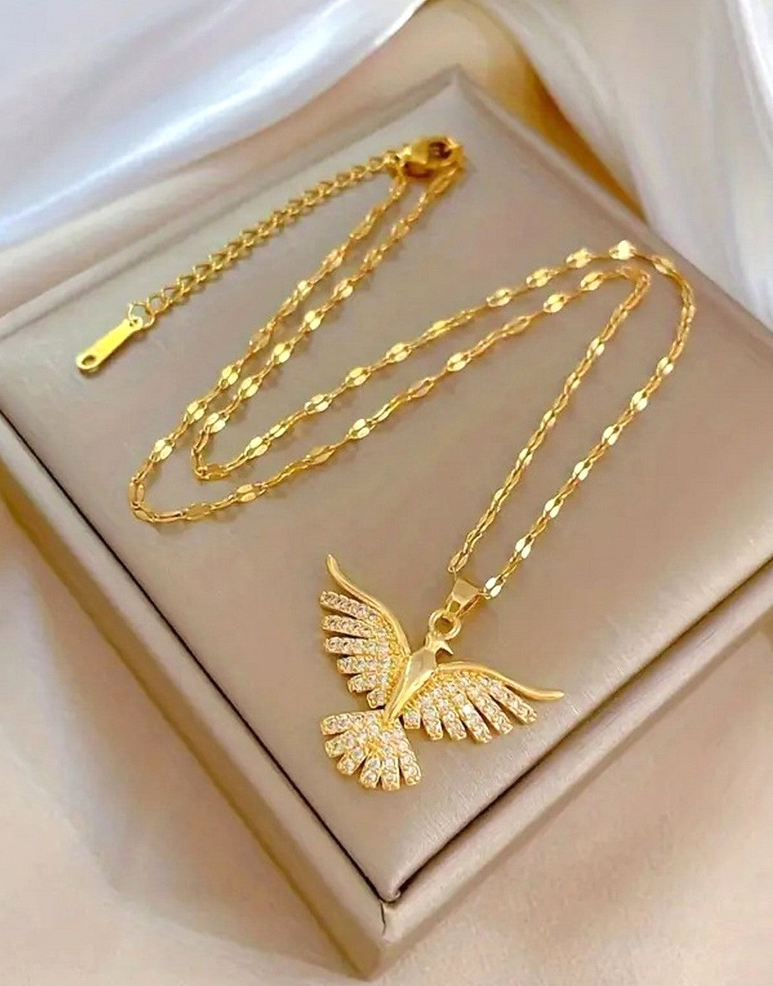Stylish Golden Eagle Shape Cubic Zirconia Pendant Necklace for Girls (TK18117)