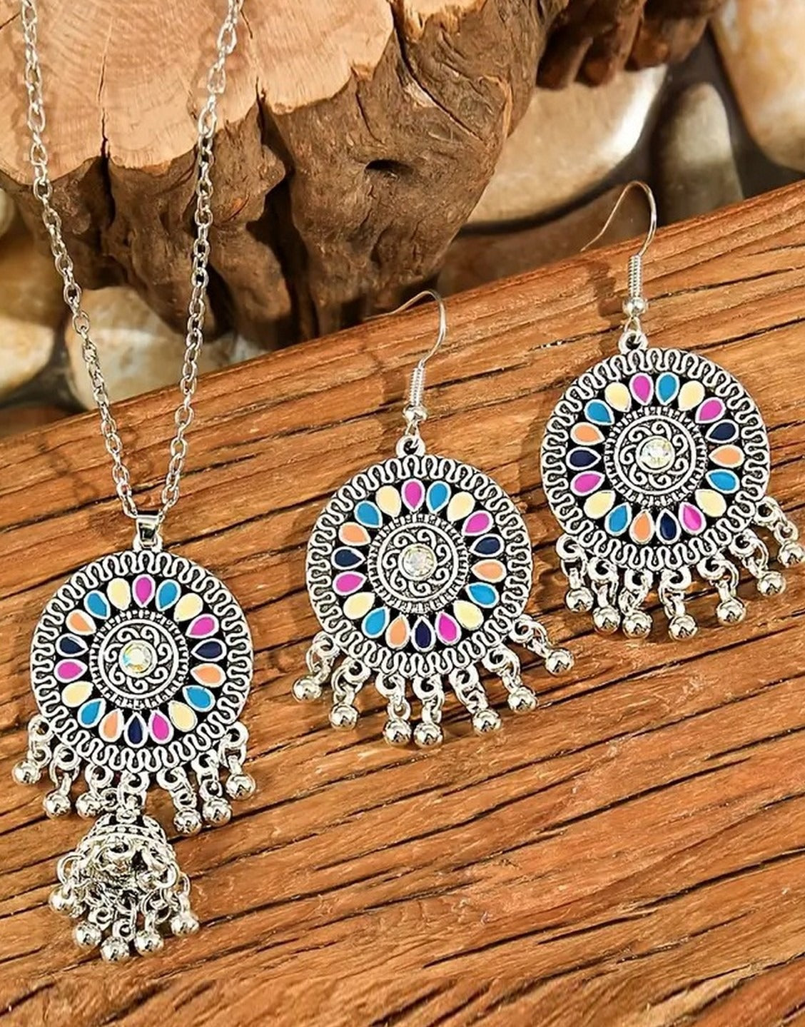 Bohemian Style Silvery Round Women's Jewellery Set with Pendant & Earrings (TK18124)