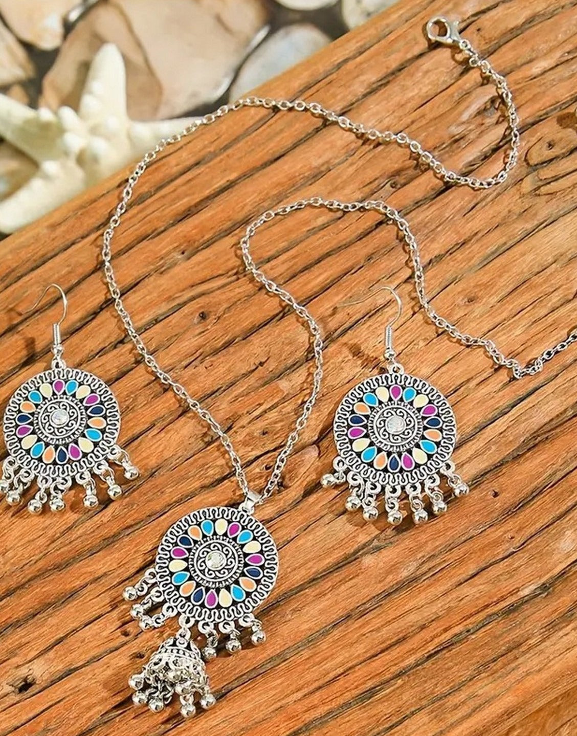 Bohemian Style Silvery Round Women's Jewellery Set with Pendant & Earrings (TK18124)