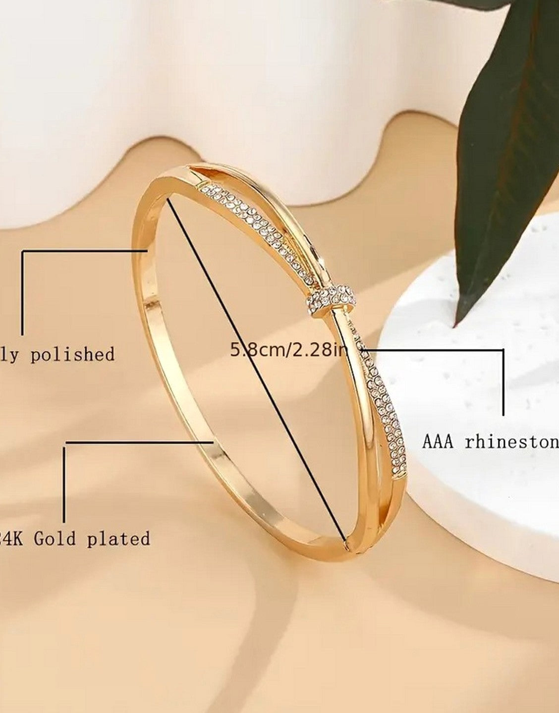 Luxury Golden Bangle Bracelet with Synthetic Rhinestones for Girls (TK18126)