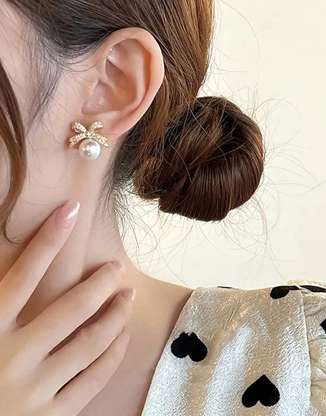 Dazzling Rhinestones Bow Shape Faux Pearls Stud Earrings (TK18131)