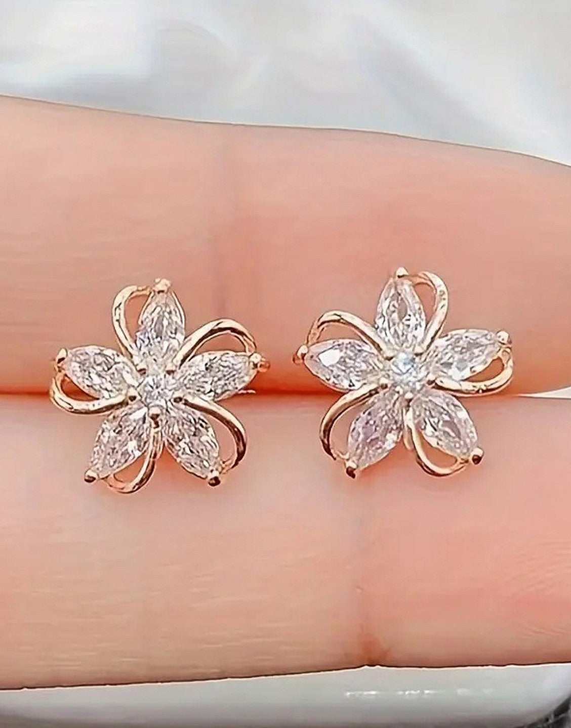 Elegant Rose Gold Cubic Zirconia Flower Quirky Earrings (TK18133)