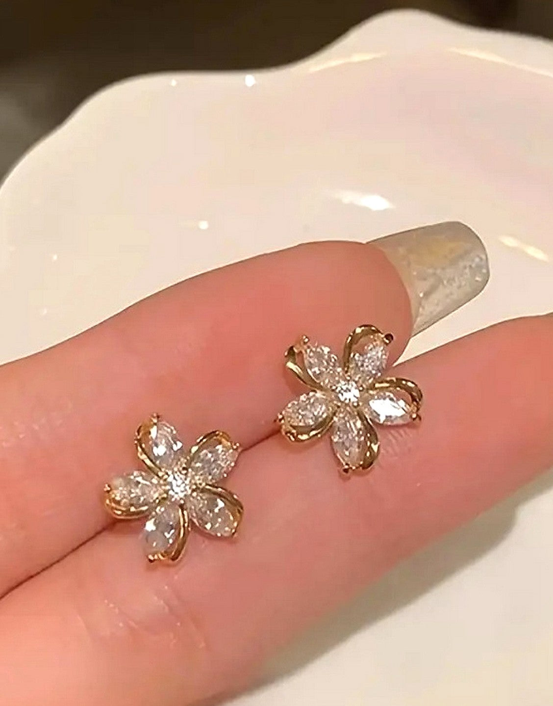 Elegant Rose Gold Cubic Zirconia Flower Quirky Earrings (TK18133)