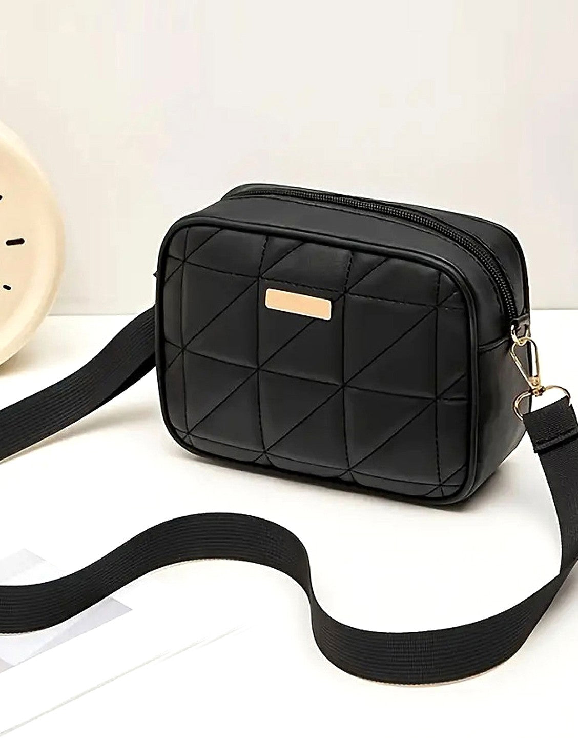Trendy Black Crossbody Shoulder Bag for Girls (TK18146)