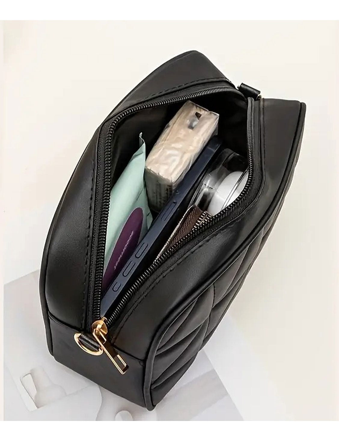 Trendy Black Crossbody Shoulder Bag for Girls (TK18146)