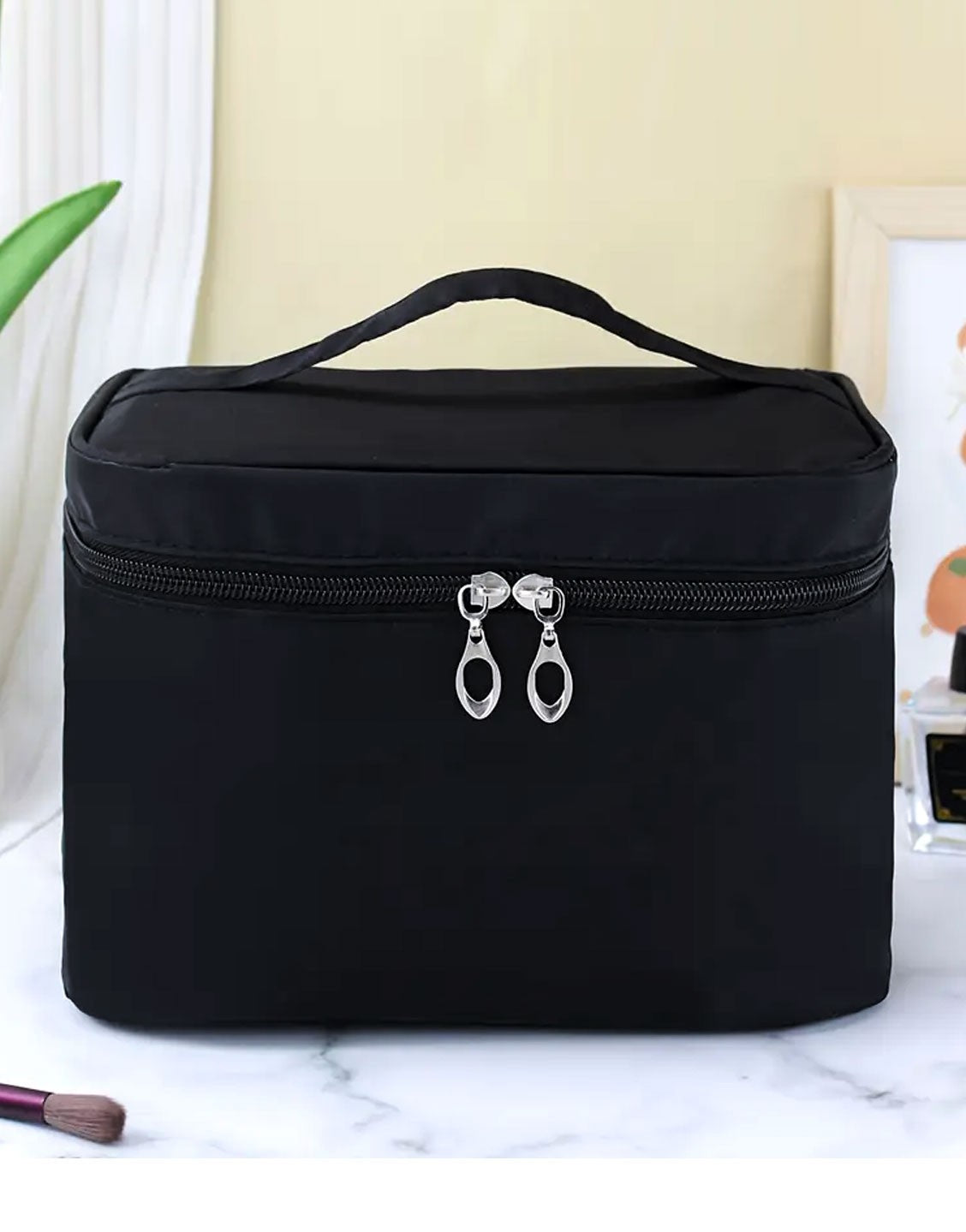 High Quality Makeup & Travel Cosmetic Bag - Black (TK18150)