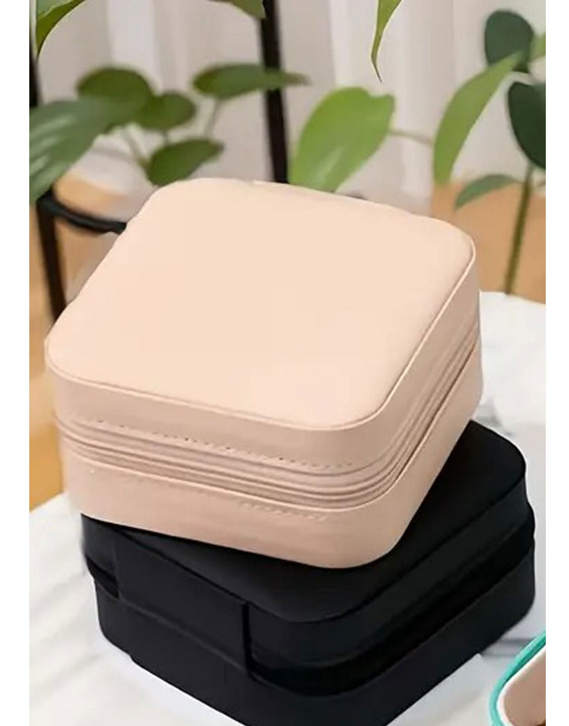 Contemporary Style Small Jewellery Storage Box (TK18152)