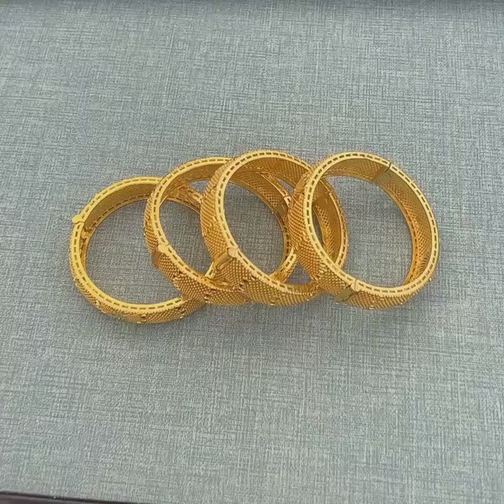 Precious Gold Plated Peacock Design Openwork Bangle Bracelet (TK18092)