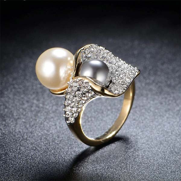 Grey Pearl Cocktail Ring Gold - trinkets.pk