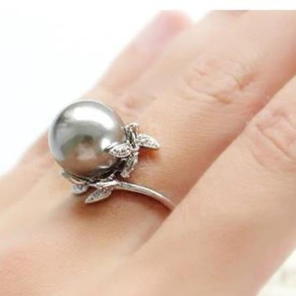Grey Pearl Zirconia Ring - trinkets.pk