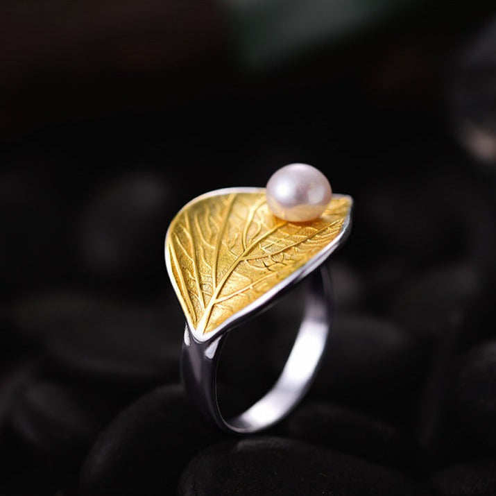 S925 Freshwater Pearl Leaf Shaped Ring - trinkets.pk