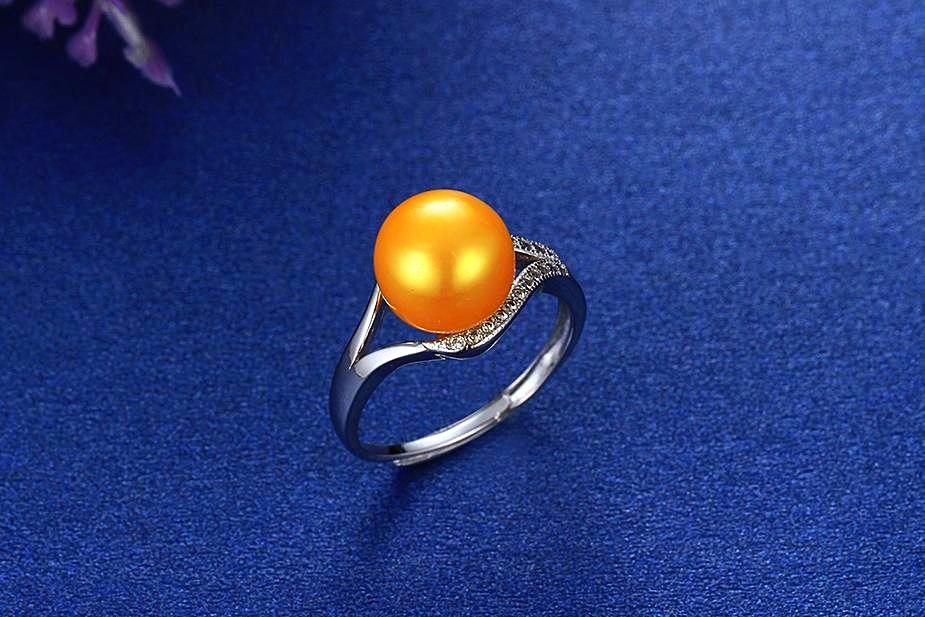 Bright Gold-Luxury Freshwater Pearl Ring - trinkets.pk